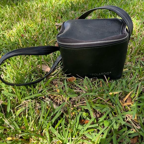 Vintage Polaroid Pronto Instant Camera with Carrying Bag - Picture 6 of 8